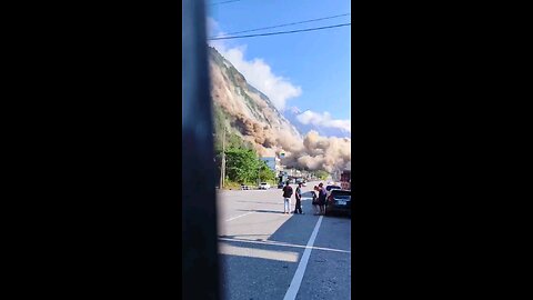 More footage coming out from the 7.5 earthquake in Taiwan.