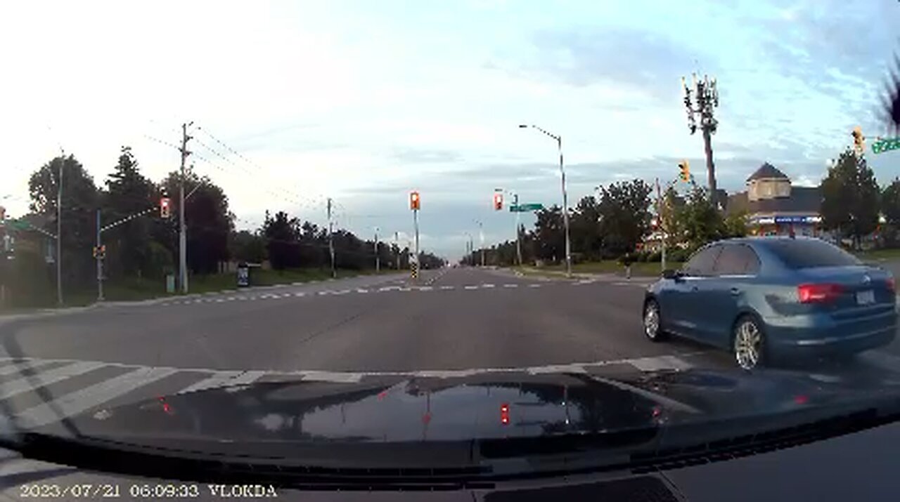 Vehicles Runs Red Light