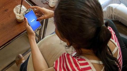 How to figure out if the phone you have will work on a new carrier