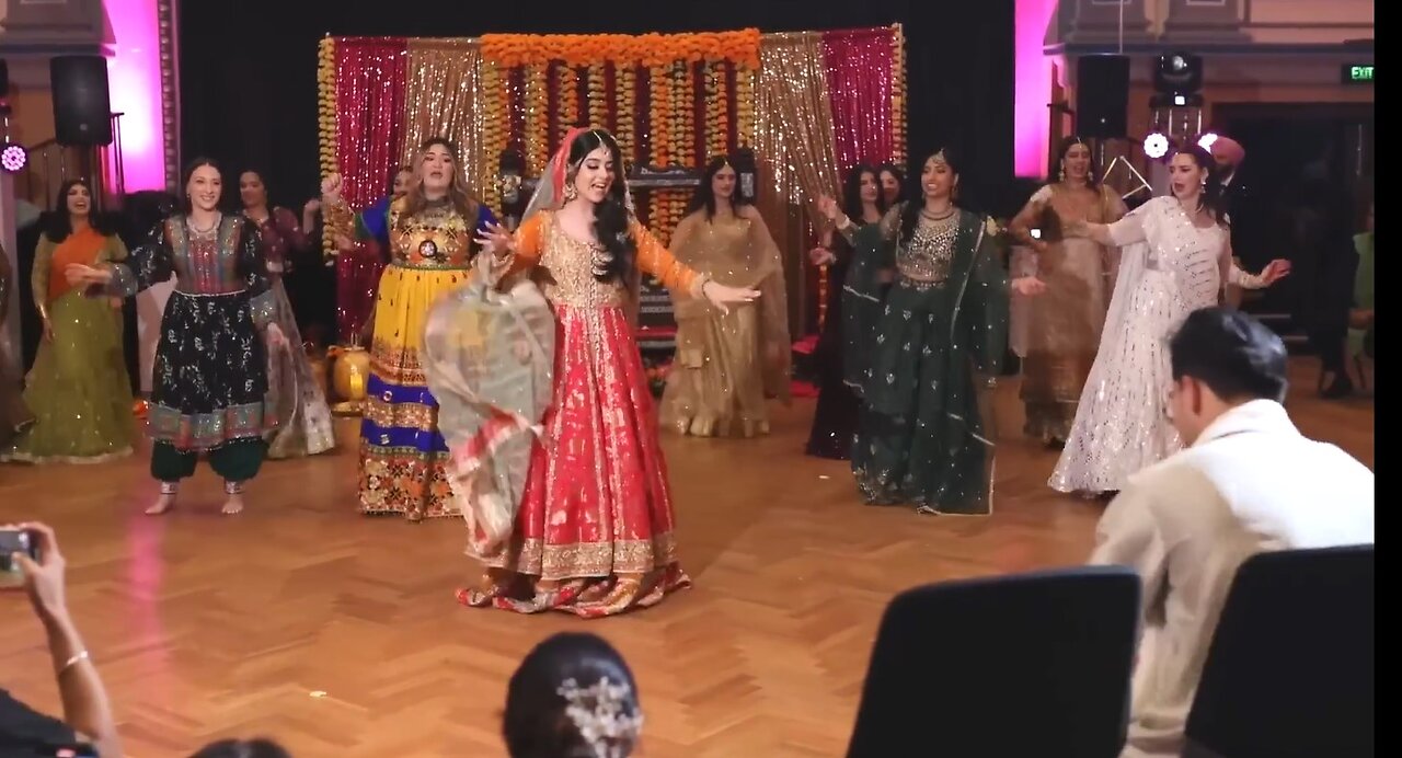 A Pakistani Wedding (Dance)