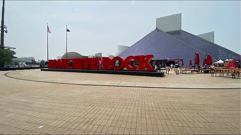 ￼ Flavor Flav, DMC - Squirrley and Red hanging at the rock ‘n’ roll Hall of Fame.