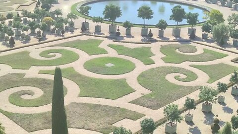 Vue d'en haut d'une partie du Jardin du Roi - 🏰 de Versailles