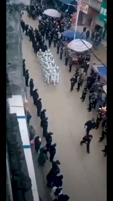 Chinese Government Publicly Humiliates Violators of COVID Restrictions