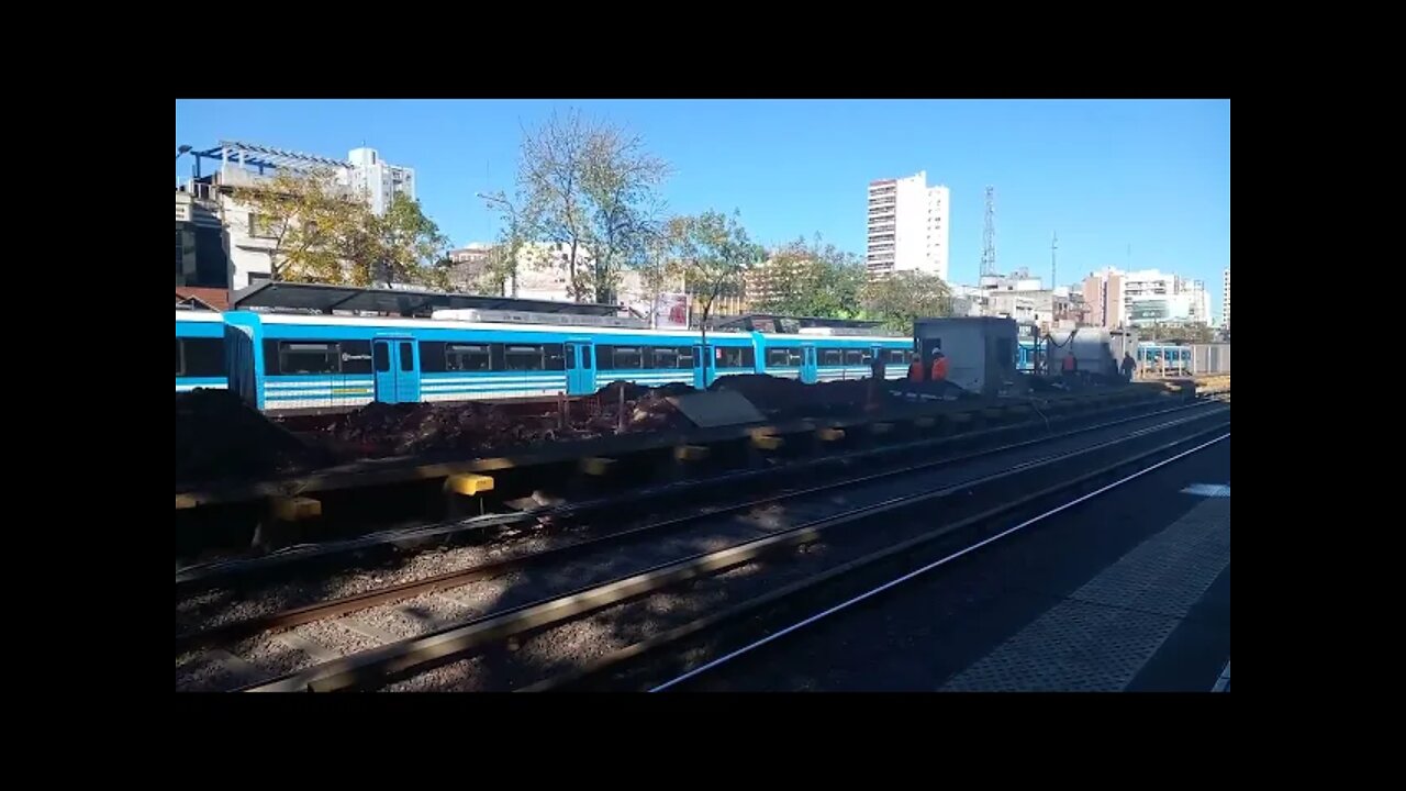 El tren Sarmiento tiene horarios raros.