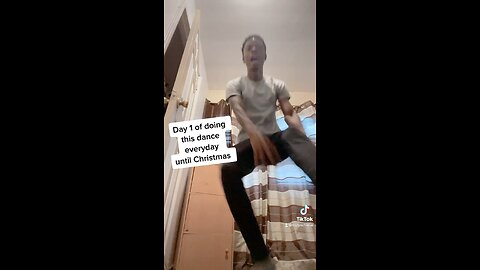Day 1 of doing this dance EVERYDAY until Christmas 🎄🎄