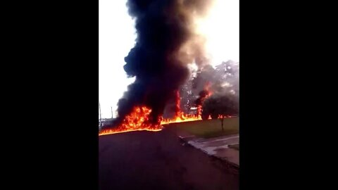 Motoniveladora Pega Fogo e Impressiona Moradores em Campo Mourão