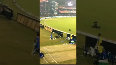 Kohli's entry in ground