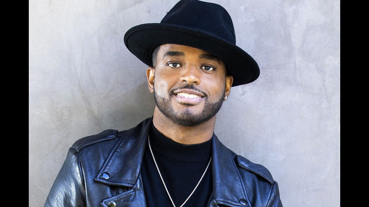 Slideshow tribute to Larenz Tate.