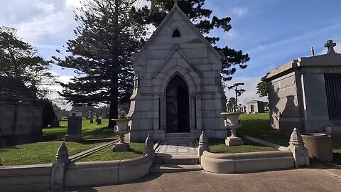 "Door Left Open On This Mausoleum! Let's Go In & Pay A Visit!" (22April2024) Crypt Door