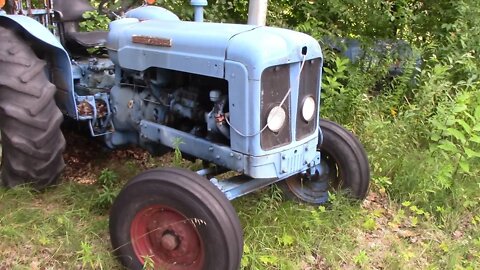 For sale 1961 Fordson Super Major tractor with forklift attachment