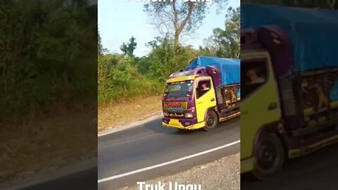 Truck Oleng Ungu