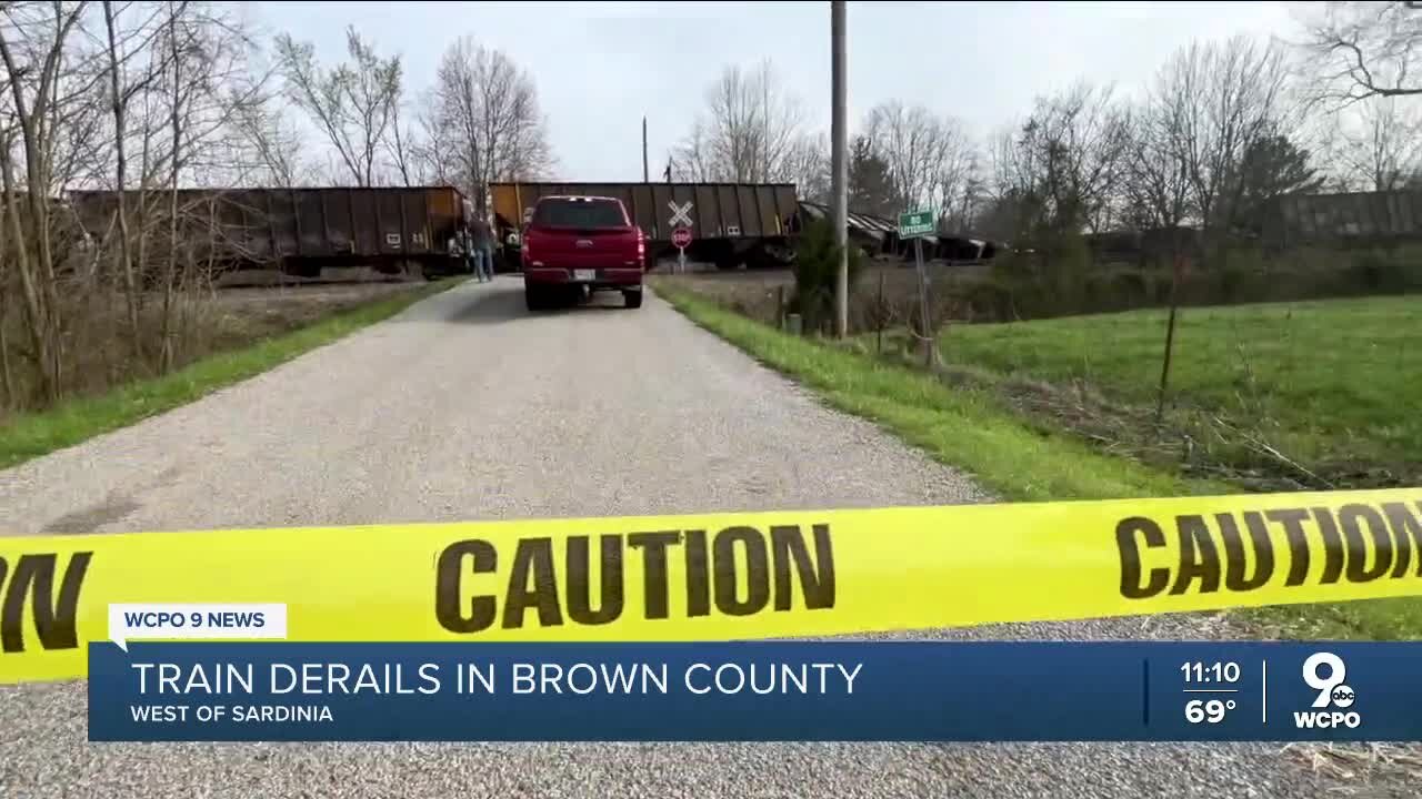 2 students hospitalized after shooting near Woodward High School