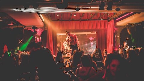 Le fameux bar de danseurs 281 à Montréal va fermer ses portes