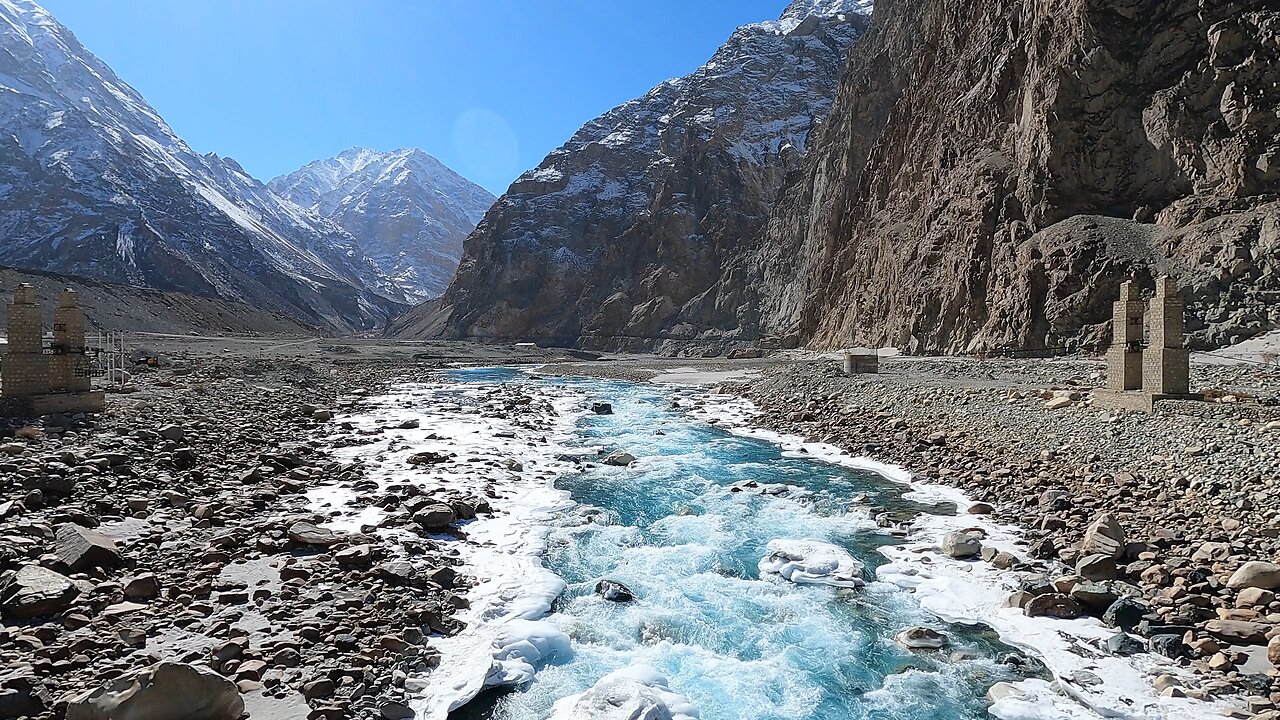 EXPLORE LADAKH MOUNTAIN 🏔️🏔️ RIVER