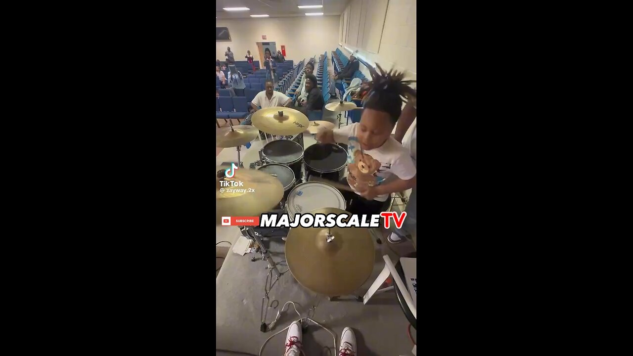 Let him cook! 🔥🔥🥁🔥 #dopedrummer kid on drums - praise break