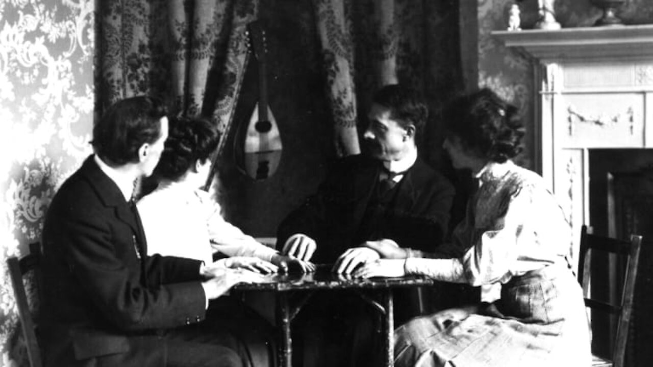 Documentary / Speaking With The Dead (Documentary)