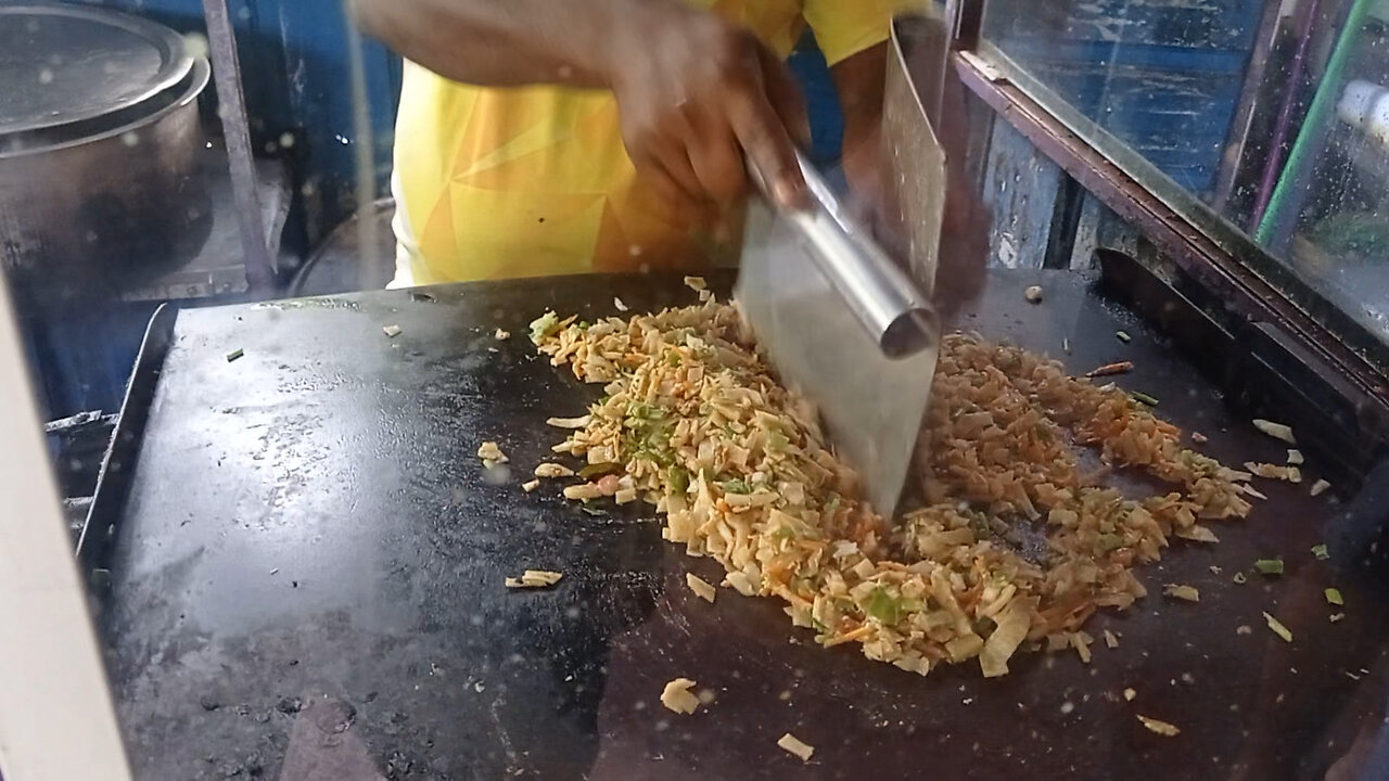 Vegetable Chicken Kottu | Sri Lanka Countryside Restaurant Making Delicious KOTHTHU