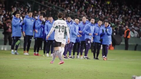 Que imagem linda, Dudu dando aquele abraço no Abel Ferreira, apos o gol 🙏