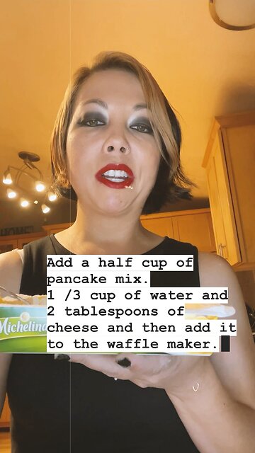 Cheeseburger Mac & Cheese Waffle