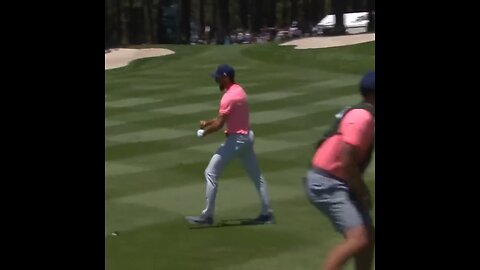 Steph curry hits a INSANE shot in golf !! 😮