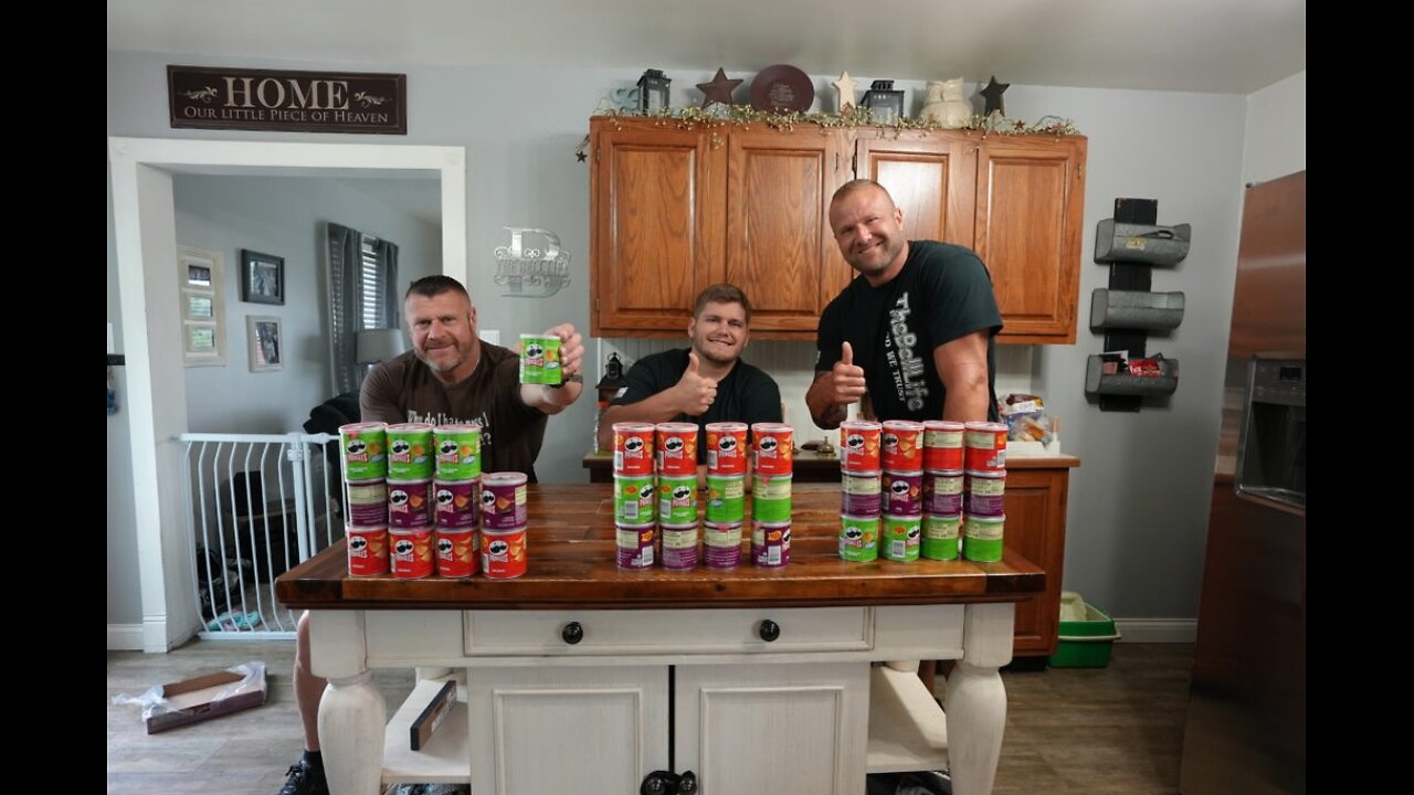 12 Mini Cans Of Pringle’s Challenge!!! May 25, 2022