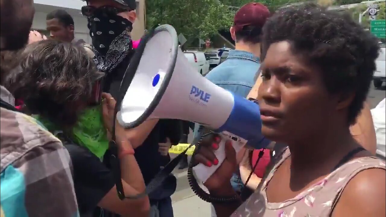 June 17+ 2018 Antifa Ice occupation 1.0 Attacking journals recording them