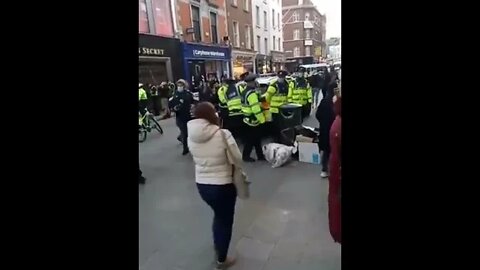 Violent Protest in Dublin ❗️