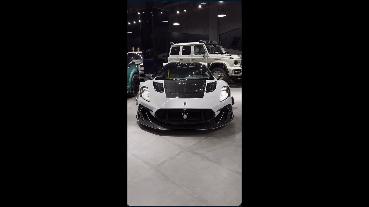 New Maserati MC20 720 Hp, 850 Nm Top speed: 330 km/h 0-100: 2.7 s