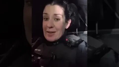 Brave Canadian police woman greets the freedom convoy calling them true heroes