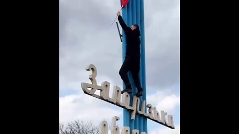 A Russian flag is put up in the Zaporozhye region