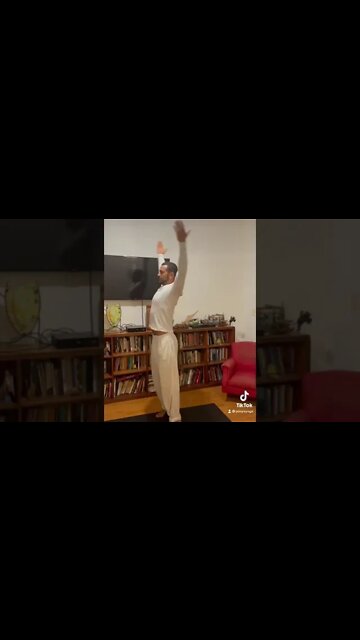 Do This 30 Seconds Each Morning For Bulletproof Shoulders💪