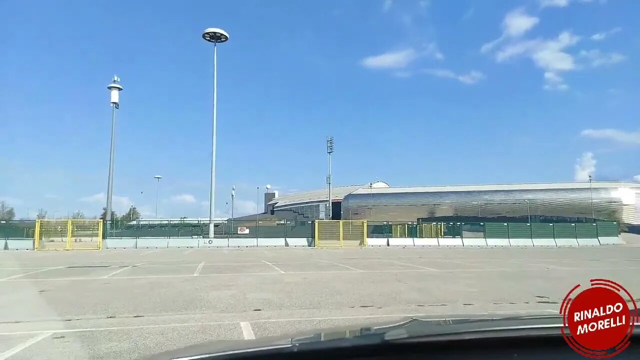 Tour guidato allo STADIO FRIULI! Come si presenta la Dacia Arena, come arrivarci e cosa si trova