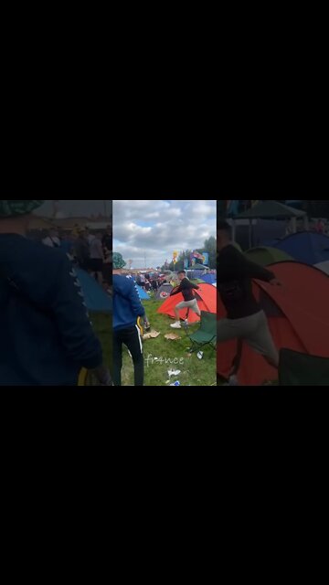 HE SAW A SOCCER BALL AND DID IT 😂😂 #football #futebol #funny