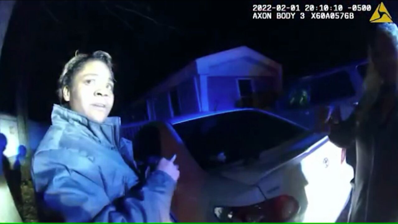 White Cop Beats Up Pregnant Black Woman After Tail Light Stop [Cop Right to Attack isn't Reformable]