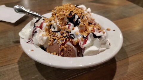 ICE CREAM 🍦 🍨 😋 😍 AT HENDERSON RAILROAD PASS CASINO 🎰