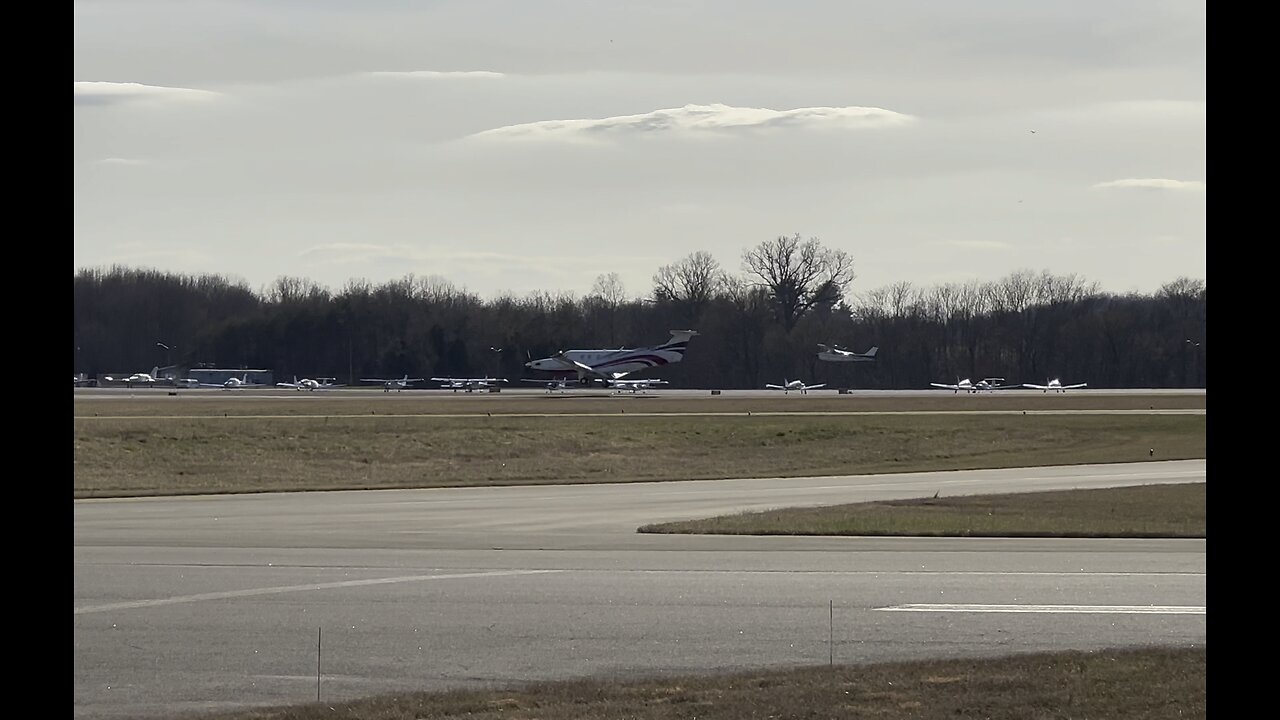 Pilatus PC-12 NG Landing