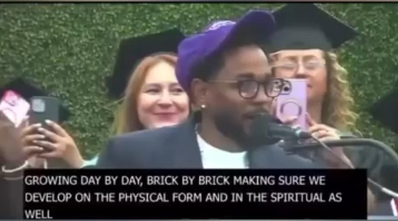 Kendrick Lamar made a speech at the Compton College graduating class of 2024