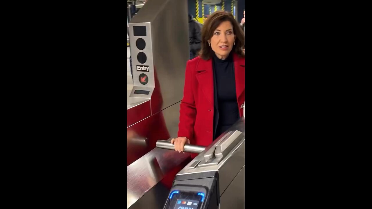 🚨 KATHY HOCHUL’S HYPOCRISY EXPOSED: Why Won’t She Ride the Subway Without Security?