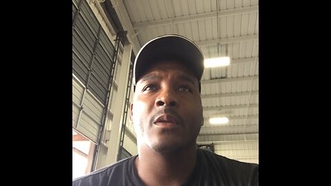 THE REUPLOAD OF DANA JAY INTERVIEWING ANGELO. LET'S SEE WAT'S GOING ON, JUMP INN