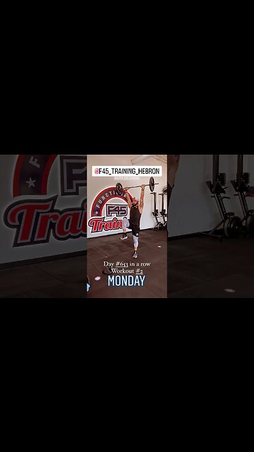 Day #653 in a row of working out ✅ #fitness #motivation #workouts #shorts