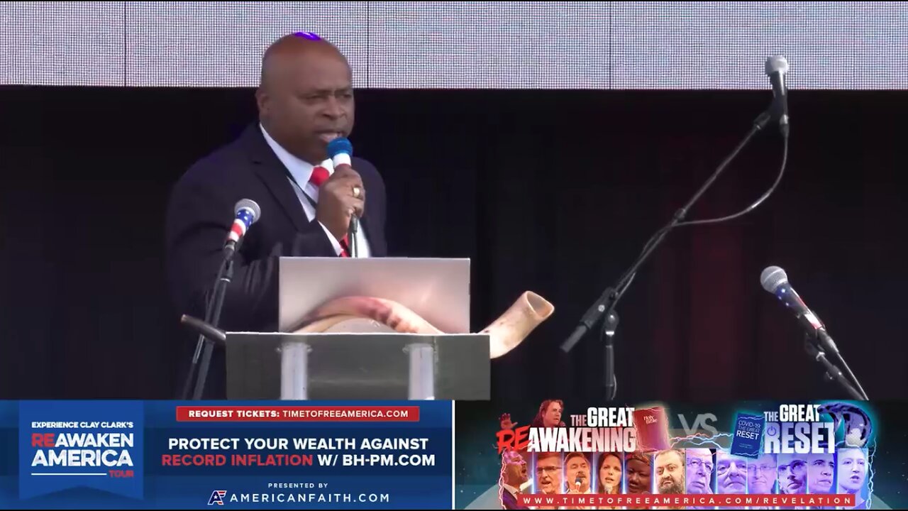 Pastor Leon Benjamin | “How Many Know We Are Not Going To Take This Lying Down?”