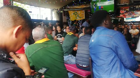 SOUTH Africa - Cape Town - Springboks fans watching the Game against Italy(Video) (9xV)