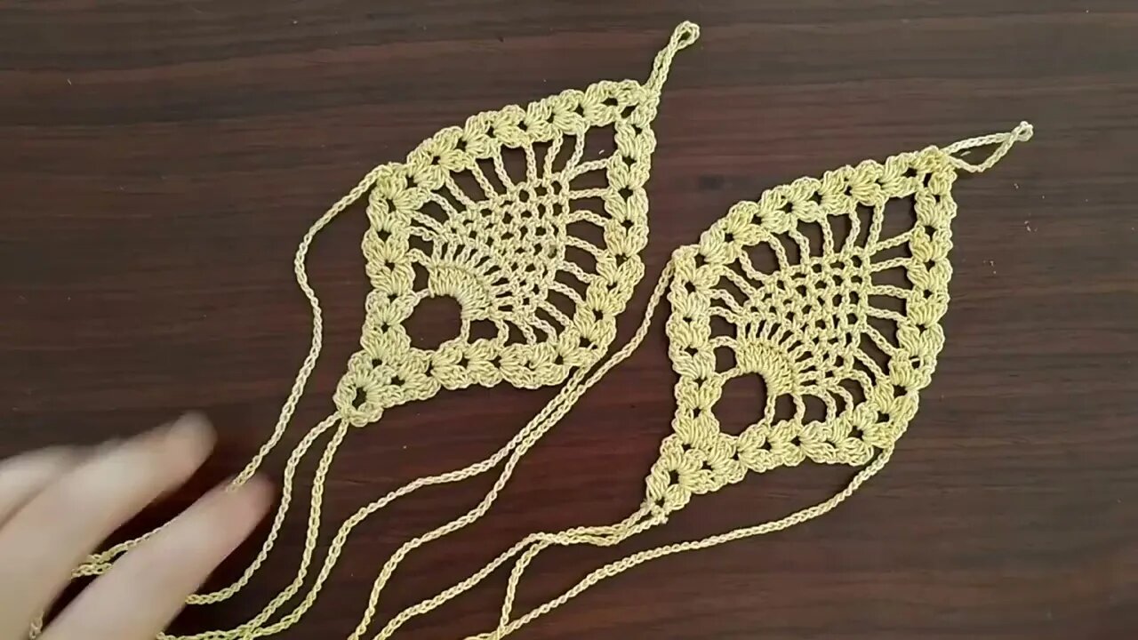 How to make a crochet barefoot sandal - left handed.