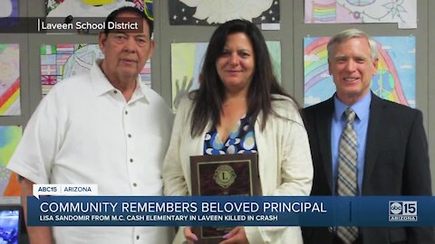 Communit gathers to remember M.C. Cash Elementary principal