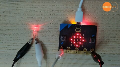 micro:bit STEM-LED燈 (粵語)