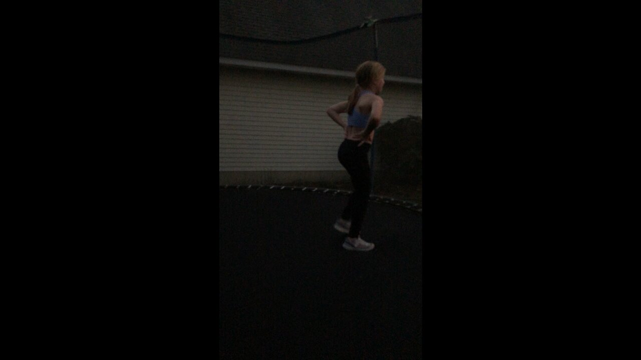 Averie backtuck 2022