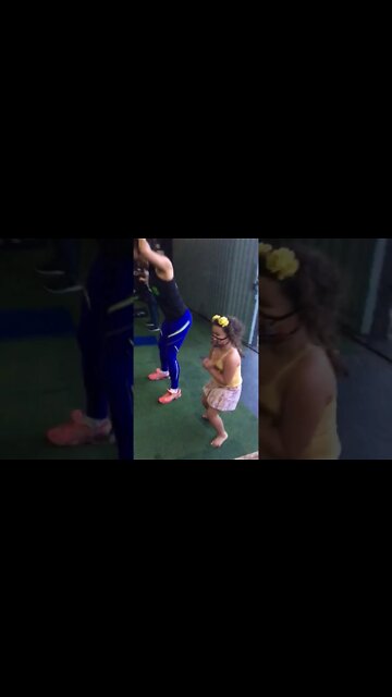 Crossfit kids Praticando crossfit com a mae tenho 4 anos de idade - #shorts #linda #bebe