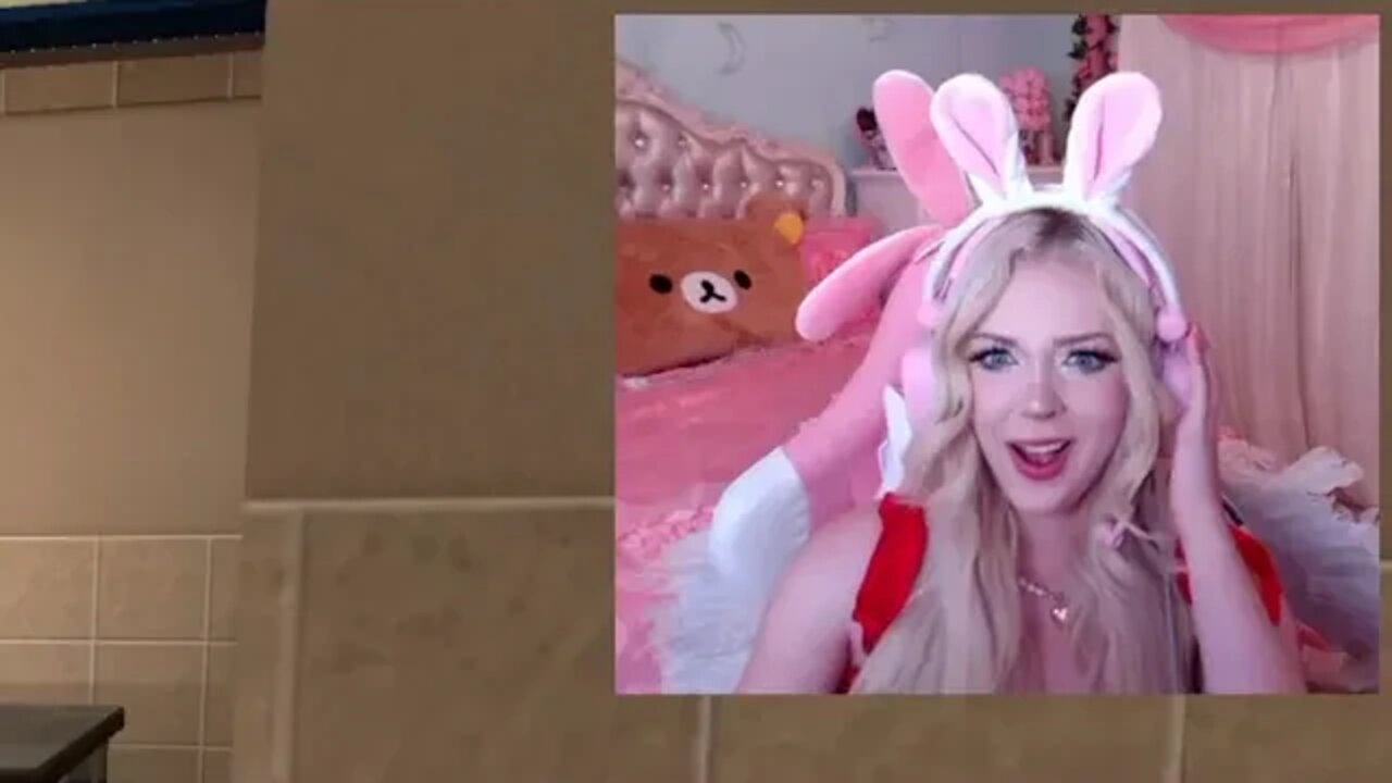 DO NOT ORDER POPPY PLAYTIME PJ PUG A PILLAR HAPPY MEAL at 3AM!!-@Lyssy Noel *Reuploaded*