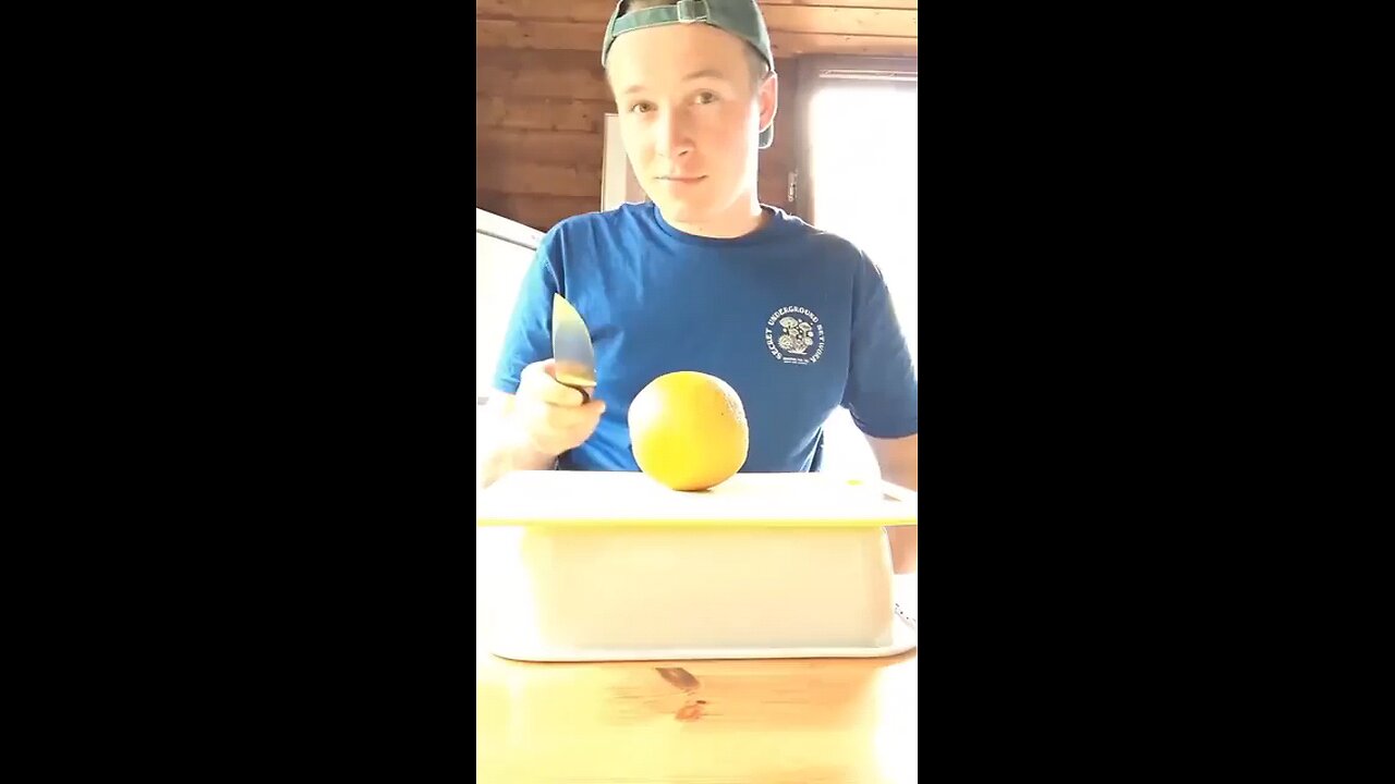 how to cut an orange