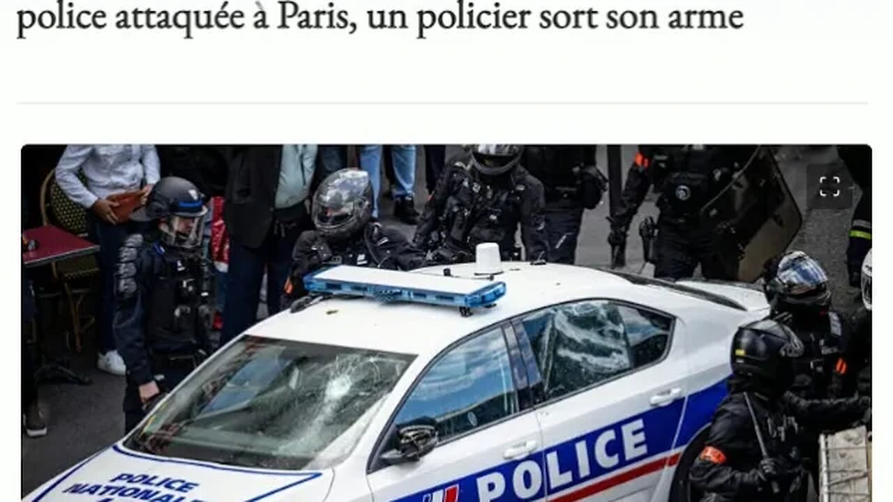 Marche contre les violences policières : une voiture de police attaquée à Paris,